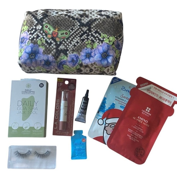 NWT-WOMENS 8 PIECE BEAUTY BUNDLE-ESTEE LAUDER, DAILY CONCEPTS, THE CRÈME SHOP - Picture 1 of 12